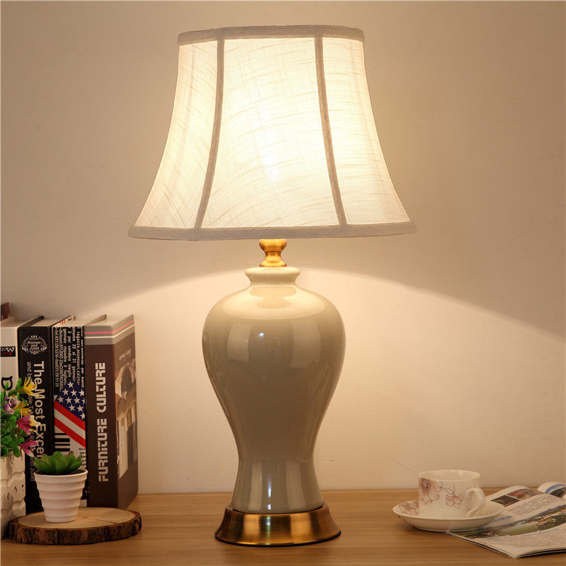 Large Ceramic Table Lamp with Linen Shade - Cozy Ambient Light for Living Rooms & Bedrooms